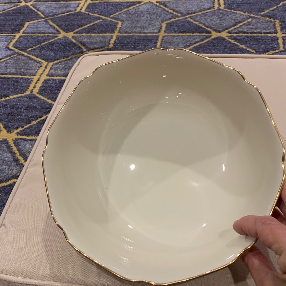 Lenox Special  Vegetable Bowl in Ivory w/ 24k Gold Trim & Scalloped Edges.